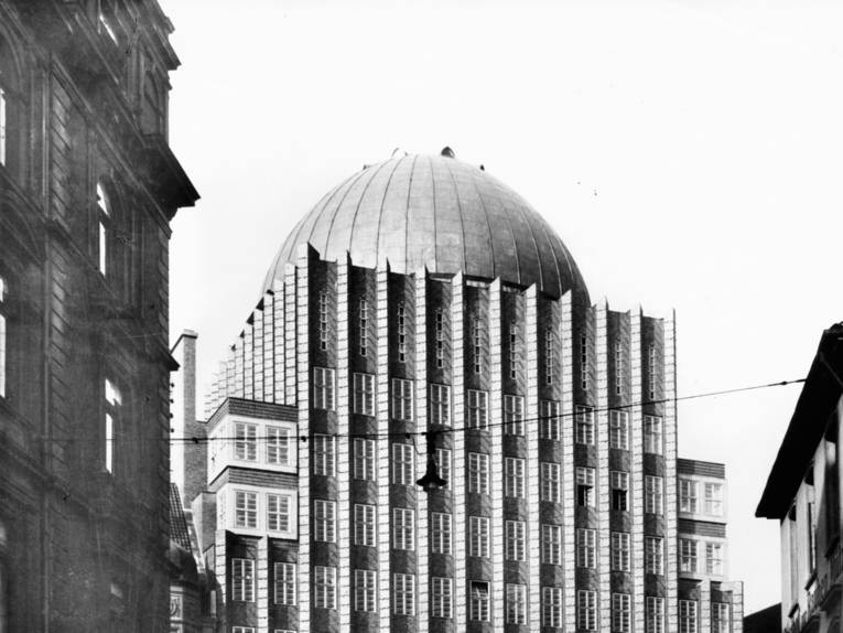 Anzeiger-Hochhaus vom Architekten Fritz Höger (1927/1928) von der Nordmannstraße aus gesehen, Foto (Ausschnitt) 1928